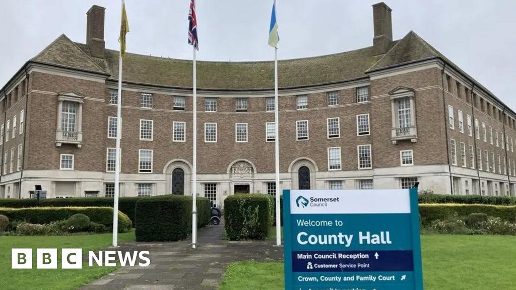 Somerset Council warns ‘services will be reduced’ after job cuts Somerset Council warns ‘services will be reduced’ after job cuts