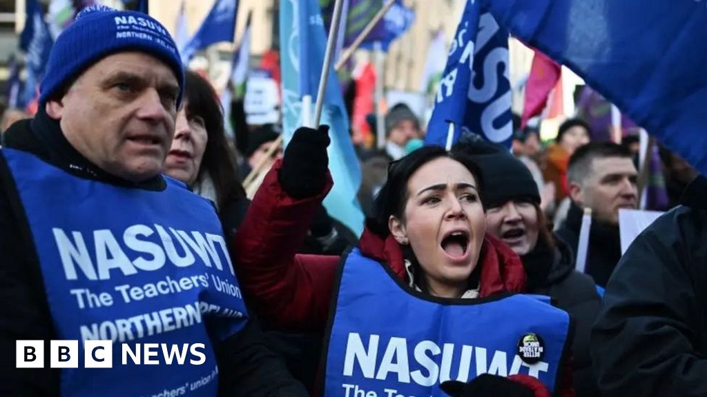 Northern Ireland teachers unions ballot members on strike Northern Ireland teachers unions ballot members on strike