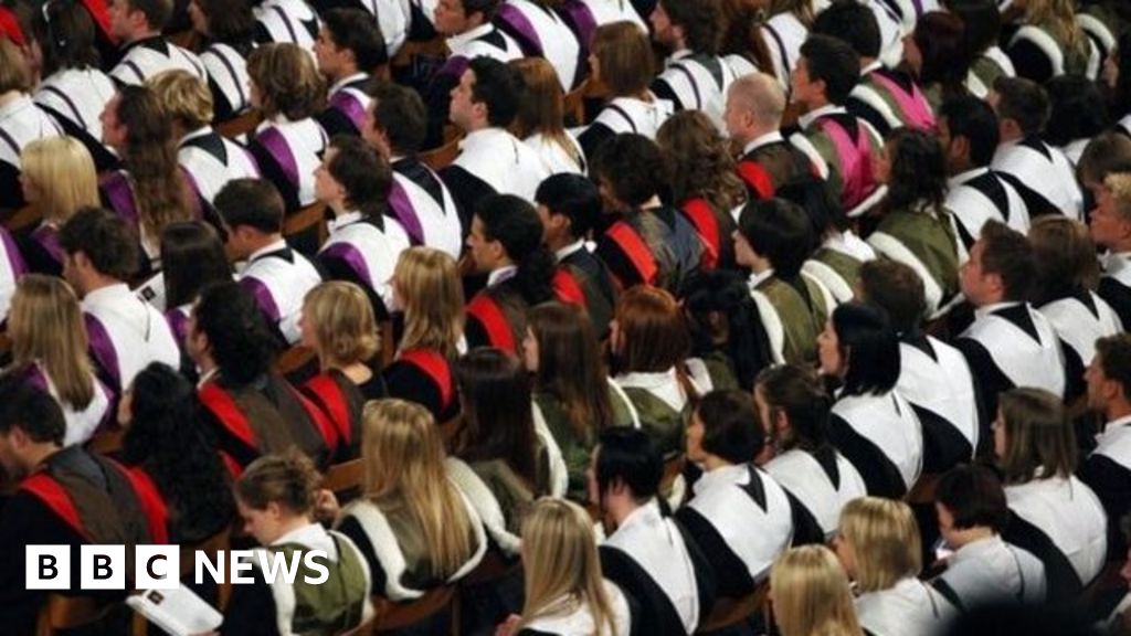 ‘Bold steps’ needed on broadening university admissions process ‘Bold steps’ needed on broadening university admissions process