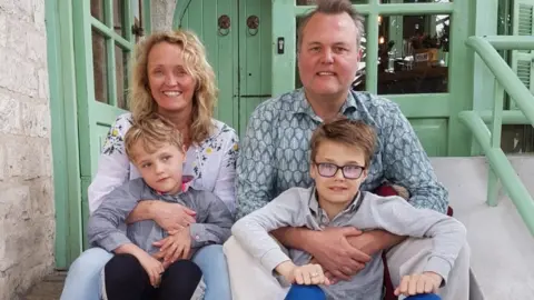 Dan Hiscocks Dan Hiscocks with his family