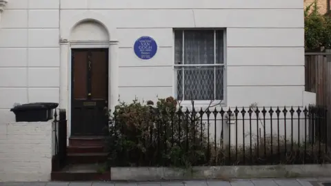 Getty Images Blue plaque outside Vincent Van Gogh's former London home