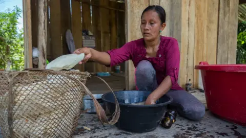 Goldman Environmental Prize Liz Chicaje Churay prepares yuca