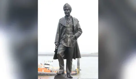 Jagdev Singh Virdee Statue of Mahinder Singh Pujji
