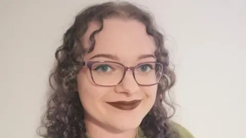 Kezia-Rose Kezia-Rose