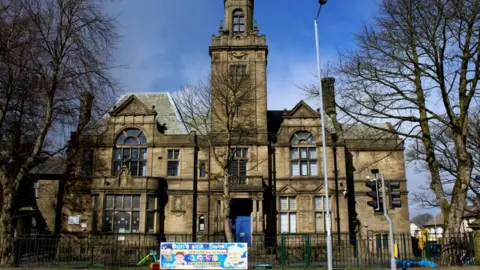 Chris Heaton/Geograph Victoria Hall