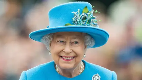 Samir Hussein/WireImage/Getty POUNDBURY, DORSET - OCTOBER 27: Queen Elizabeth II tours Queen Mother Square on October 27, 2016 in Poundbury, Dorset. (Photo by Samir Hussein/WireImage)