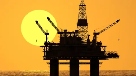 Thinkstock Oil platform