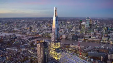Jason Hawkes London skyline