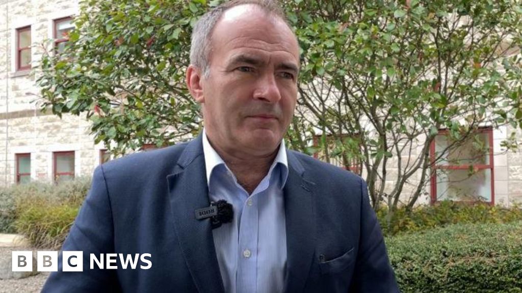 Minister ‘stepped down too early’ over health funding, chief says Minister ‘stepped down too early’ over health funding, chief says