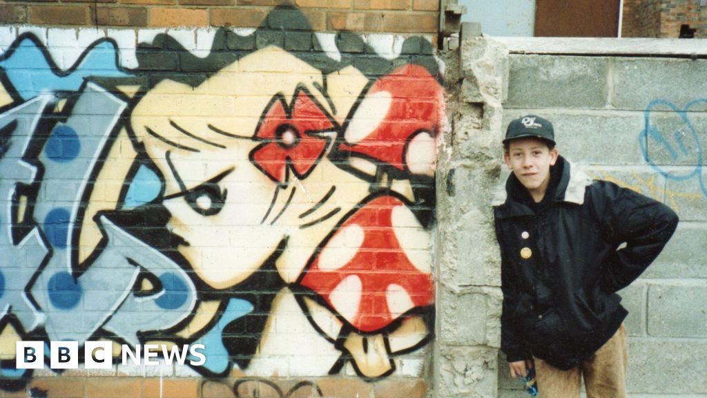 Paul Heaton’s photos of Hull’s graffiti on show