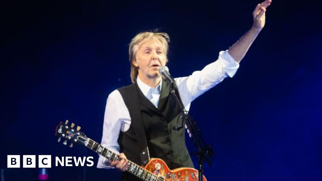 Sir Paul McCartney first UK billionaire musician Sir Paul McCartney first UK billionaire musician