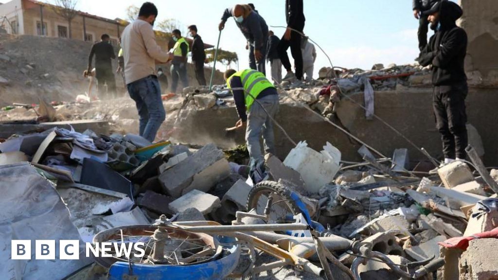 Israeli strikes kill 40 in eastern Lebanon Israeli strikes kill 40 in eastern Lebanon