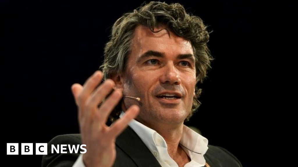 BT boss Gavin Patterson to step down