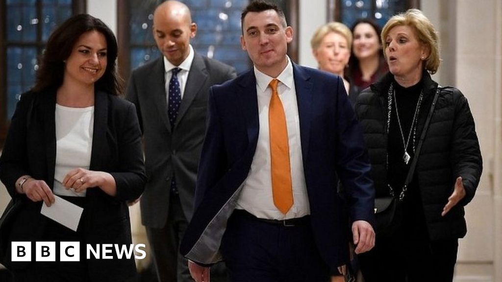 Ex-Labour and Tory MPs elect Gavin Shuker as ‘convener’ Ex-Labour and Tory MPs elect Gavin Shuker as ‘convener’