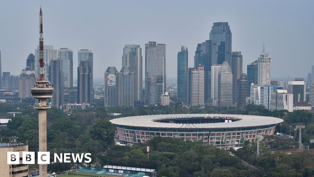 Indonesia’s planning minister announces capital city move