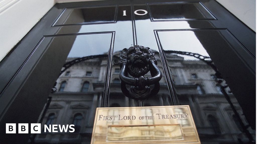 Tories clash over Brexit and teens ‘paid £1,000 to stab’ Tories clash over Brexit and teens ‘paid £1,000 to stab’