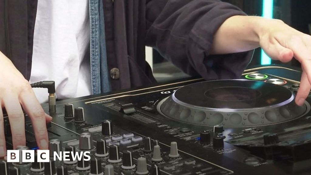 The Belfast women ‘turning tables’ in the music industry