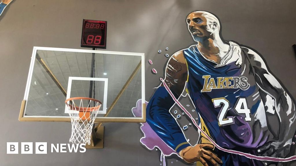 Philippine fans mourns basketball hero Philippine fans mourns basketball hero
