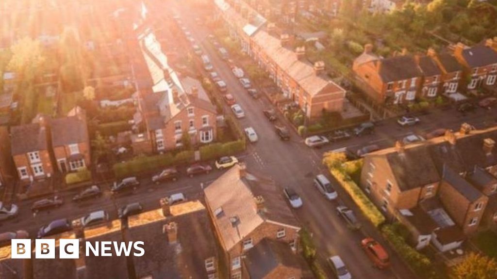 One in nine homeowners takes mortgage holiday One in nine homeowners takes mortgage holiday