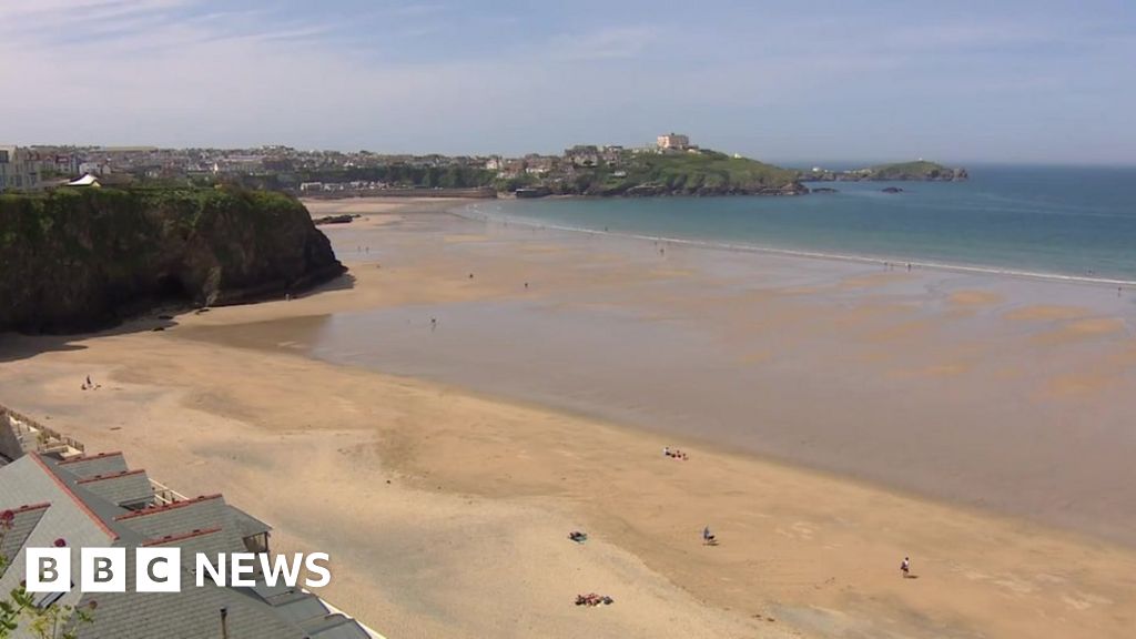 ‘Don’t rush to beauty spots’ plea after PM speech