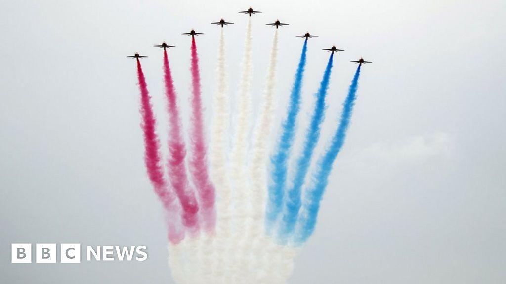 Lockdown flypast marks Armed Forces Day