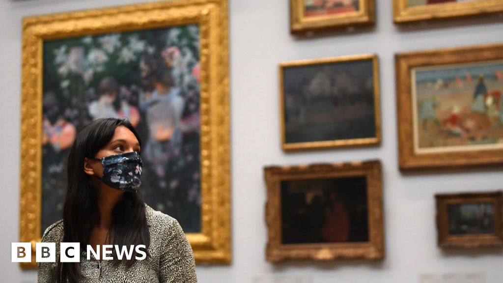 Face covering use expanded in England and Scotland Face covering use expanded in England and Scotland
