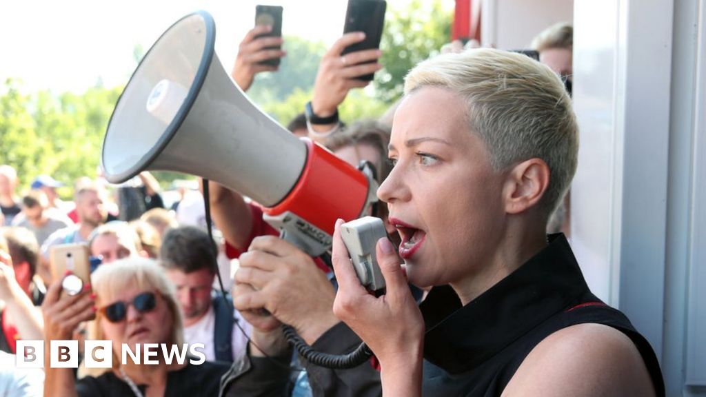 Opposition leader ‘tore up passport’ to avoid expulsion Opposition leader ‘tore up passport’ to avoid expulsion