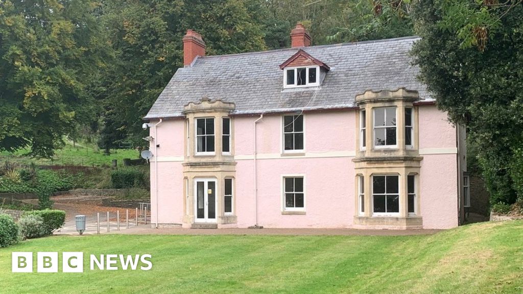 Penarth Kymin sell-off plan by Vale of Glamorgan Council sparks row Penarth Kymin sell-off plan by Vale of Glamorgan Council sparks row