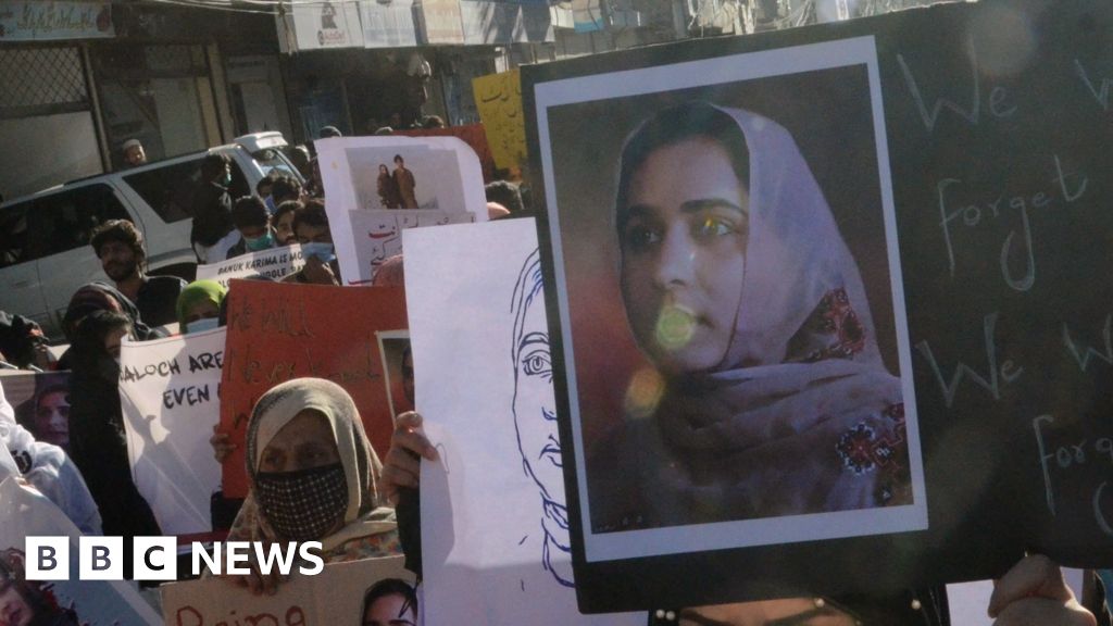 Activist’s family mourns a ‘mountain of courage’ Activist’s family mourns a ‘mountain of courage’