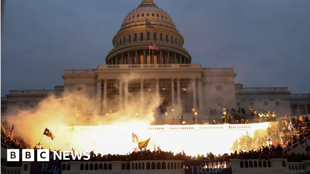 Boris Johnson condemns ‘disgraceful scenes’ in US