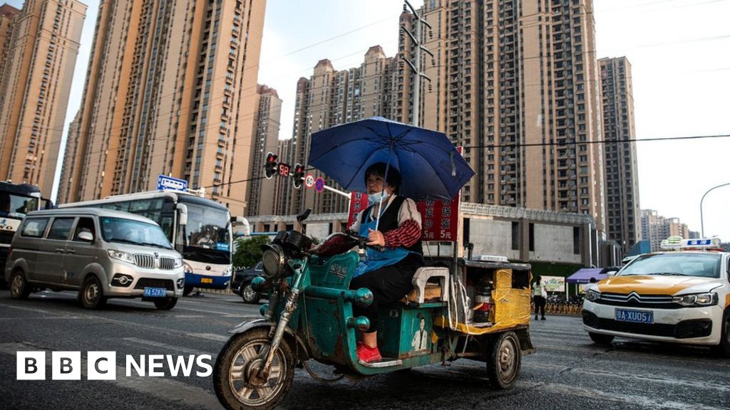 Chinese property giant ‘misses another payment deadline’ Chinese property giant ‘misses another payment deadline’
