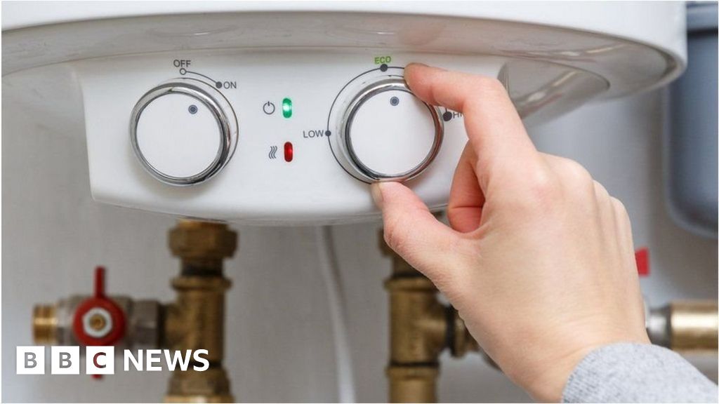 Household energy bills to hit £3,000 per year Household energy bills to hit £3,000 per year