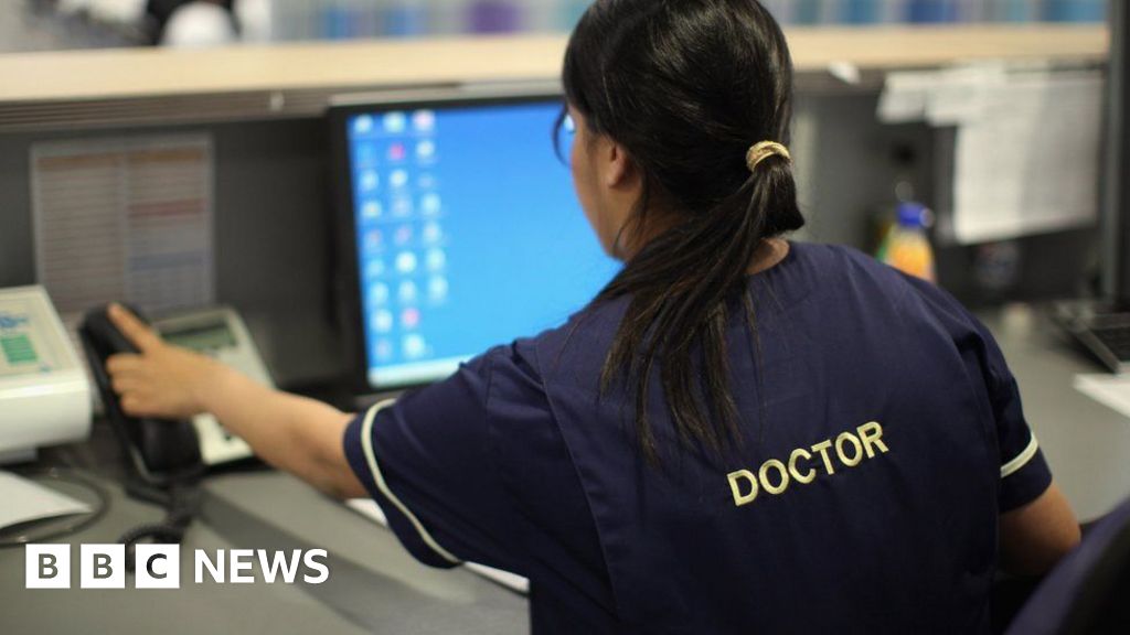 Northern Ireland ‘short of almost 300 consultants’