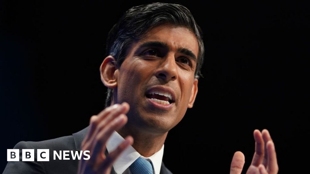 Rishi Sunak targets Russia with fresh banking sanctions