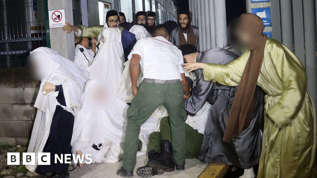 Lev Tahor Jewish sect members held in Mexico escape