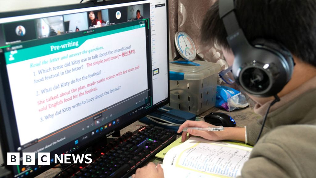 Shanghai schools to go online as Covid spreads in China Shanghai schools to go online as Covid spreads in China