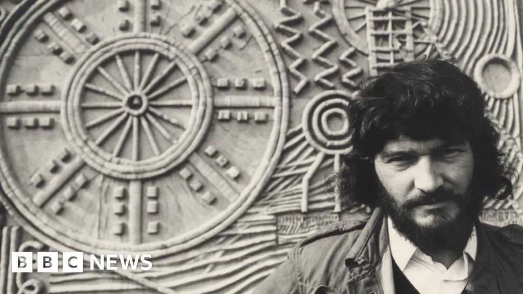 New town’s artist upset after council loses his work in Glenrothes New town’s artist upset after council loses his work in Glenrothes