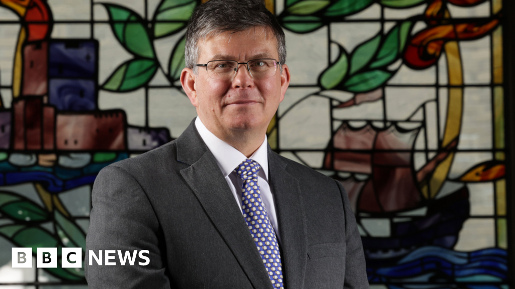 Presbyterian members criticise next leader’s views on women ministers Presbyterian members criticise next leader’s views on women ministers