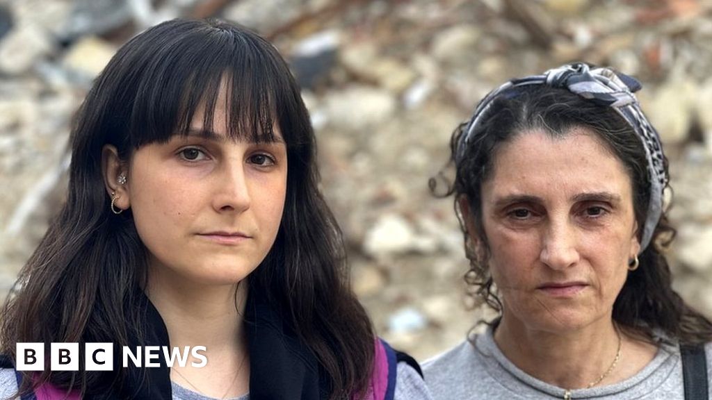 Aftershocks of anger and grief in the quake-hit nation Aftershocks of anger and grief in the quake-hit nation