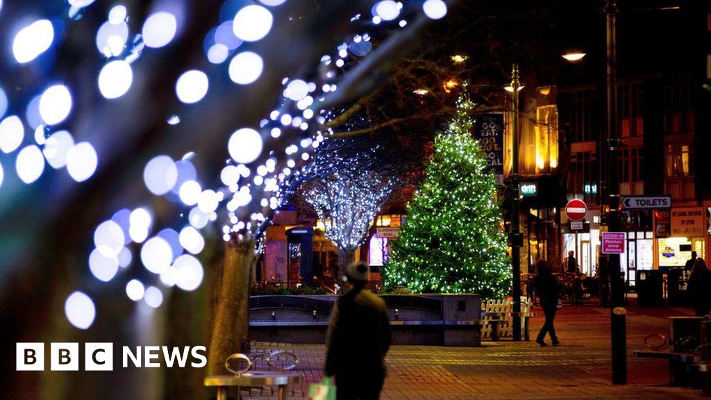 Portsmouth City council approve extra spending on Christmas lights Portsmouth City council approve extra spending on Christmas lights