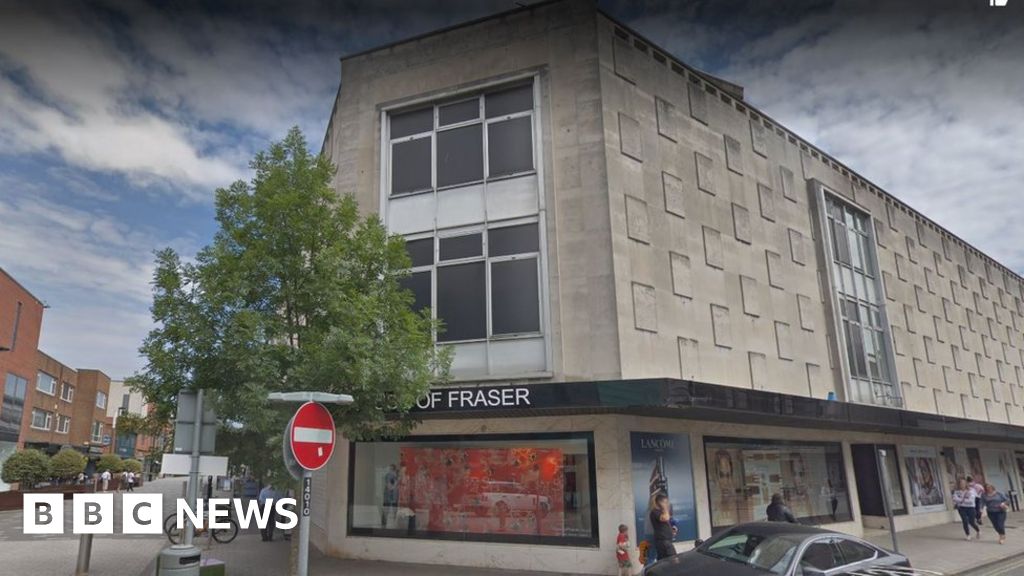 Surrey Heath Borough Council could move into asbestos lined former shop