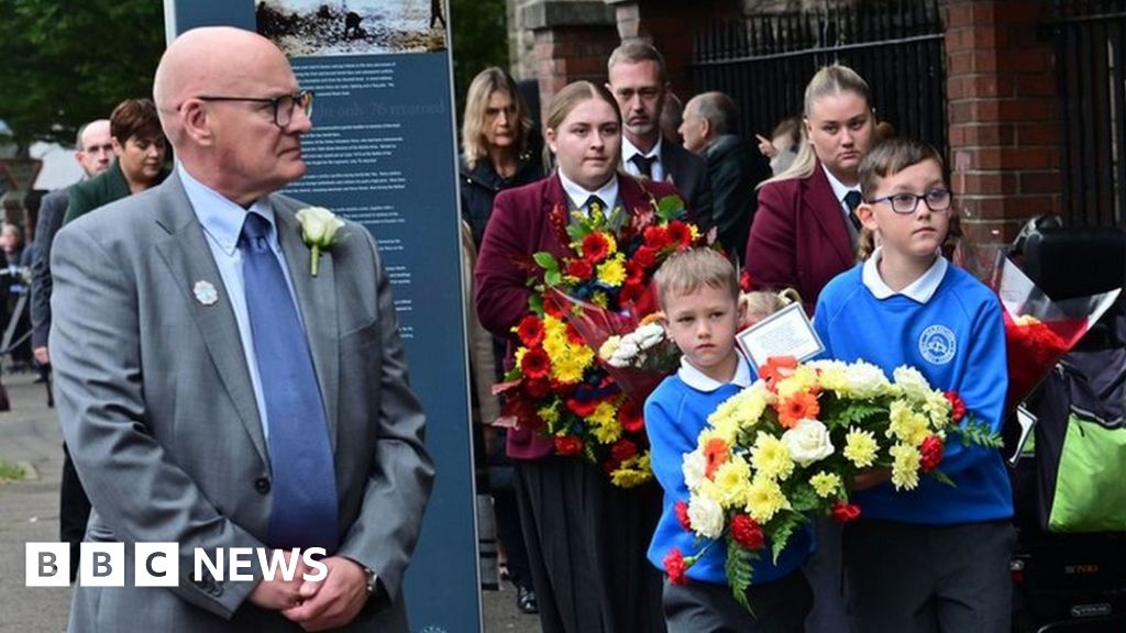 Shankill bomb memorial unveiled on 30th anniversary