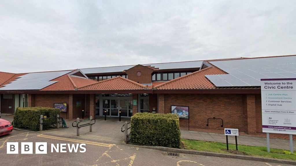 Mansfield District Council plans cuts to deal with budget shortfall