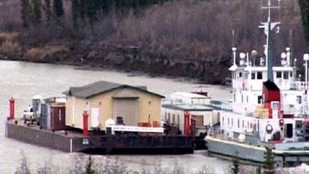 Pre-built mosque’s 2,000 mile trip Pre-built mosque’s 2,000 mile trip
