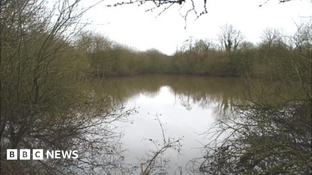 Warwickshire country parks ‘threatened by HS2’ Warwickshire country parks ‘threatened by HS2’