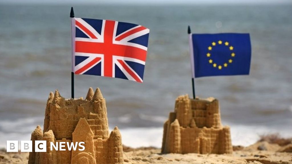 King attacks Brexit handling, and Labour anti-Semitism row