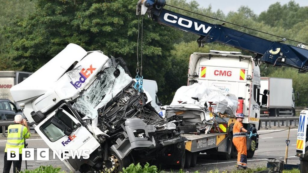 Lorry drivers charged over M1 fatal crash Lorry drivers charged over M1 fatal crash