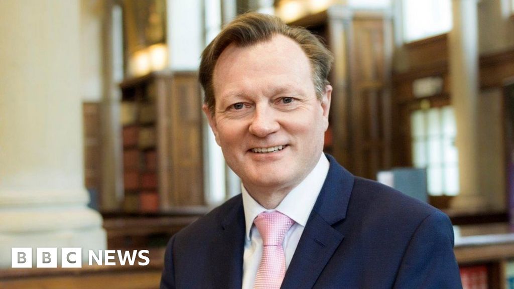 Queen’s University appoints Prof Ian Greer as vice-chancellor Queen’s University appoints Prof Ian Greer as vice-chancellor