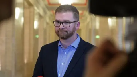 Pacemaker Simon Hamilton