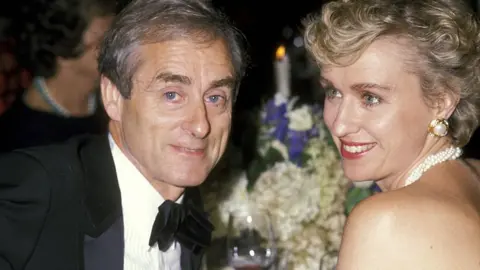 Getty Images Harold Evans and Tina Brown attend Oxford University Fundraiser Dinner in 1989 in New York City